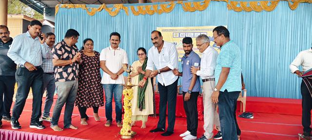 ಖೇಲೋ ಇಂಡಿಯಾ ಬಾಲಕಿಯರ ಅತ್ಲೆಟಿಕ್ ಕೂಟ ಉದ್ಘಾಟನೆ ಖೇಲೋ ಇಂಡಿಯಾ ಬಾಲಕಿಯರ ಅತ್ಲೆಟಿಕ್ ಕೂಟ ಉದ್ಘಾಟನೆ